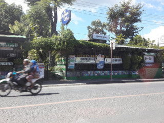 The Avenue Grill